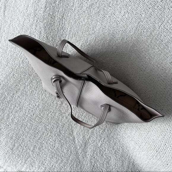 Tods Joy Tote Bag Large Purse Light nude pink beige leather - fair condition - Picture 3 of 16